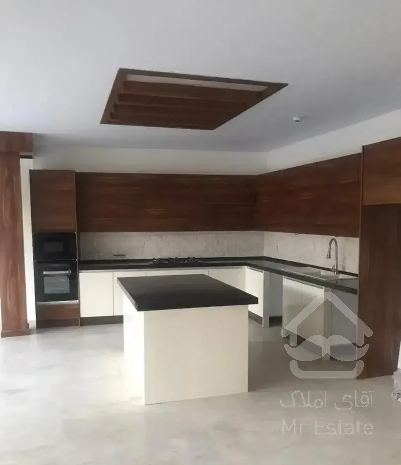آپارتمان ۲۱۵متری لوکس