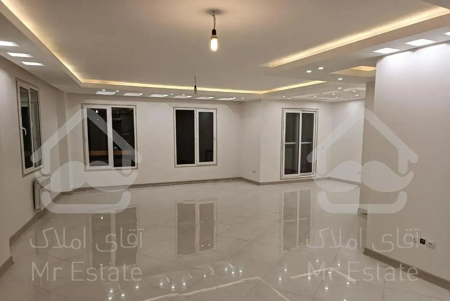 ۱۶۹ شاهین جنوبی تک واحدی