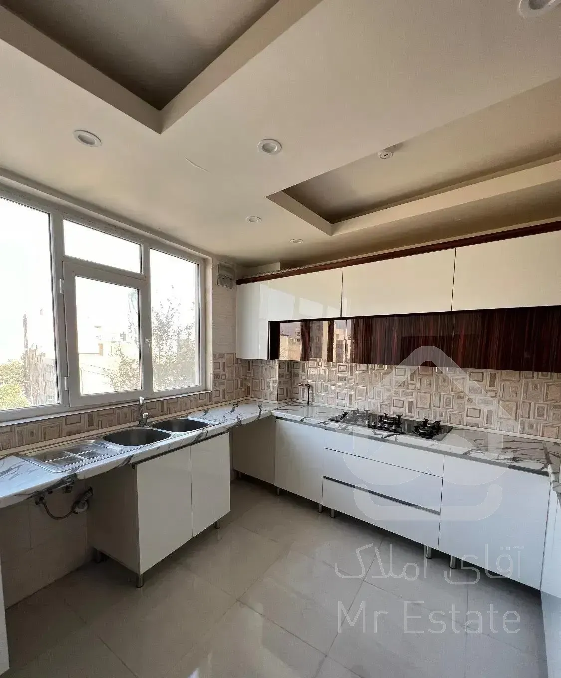 92 متر میدان باغچه بیدی