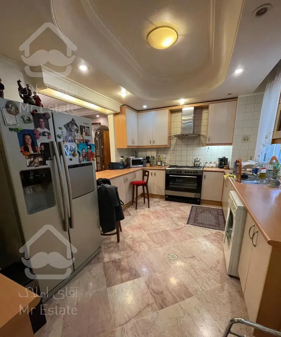 آپارتمان قلهک ۱۲۰ متر ۲ خوابه با امکانات