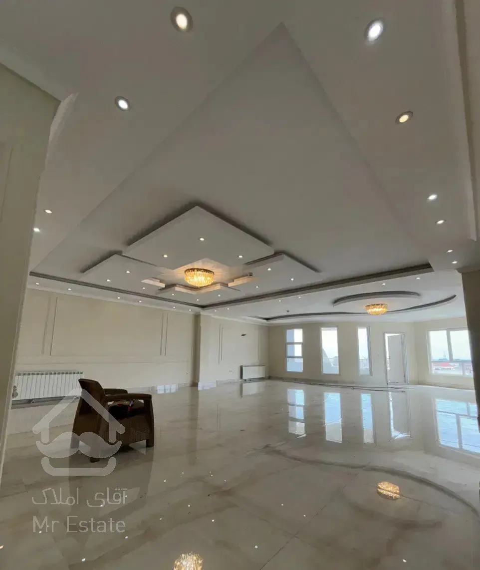 رهن و اجاره آپارتمان ۲۵۰ متری بَر اصلی امیرکبیر