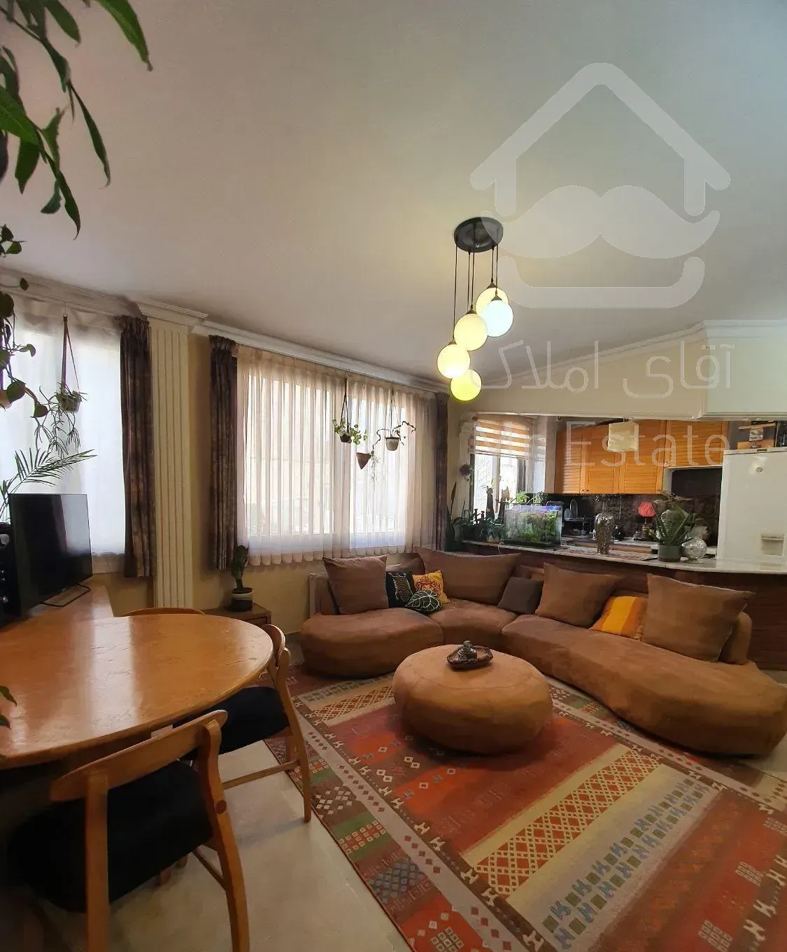 آپارتمان میرزای شیرازی سنایی تک واحد غرق نور ۵۰متر