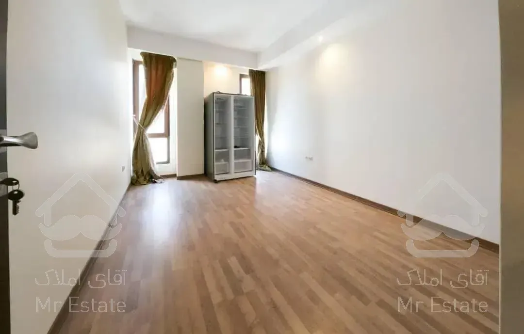 ۱۴۰متر/ویوکوهستان/تراس قابل چیدمان