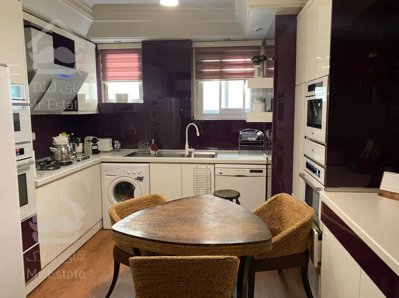 رهن کامل آپارتمان ۱۴۰ متری