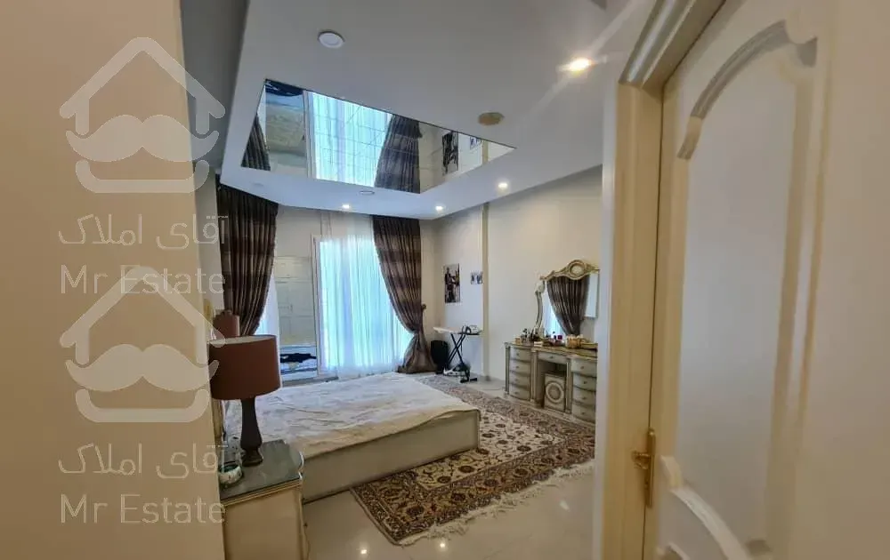 ۳۳۰ متر ۴ خوابه زعفرانیه