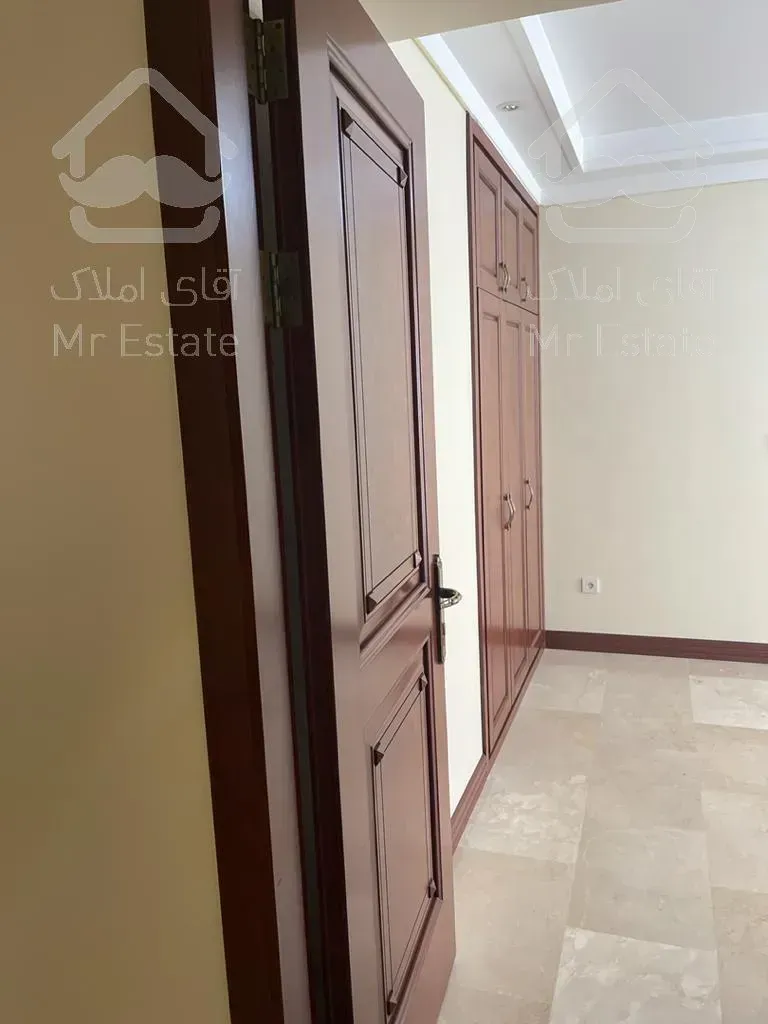 اجاره و رهن آپارتمان زعفرانیه 180  متر شیک