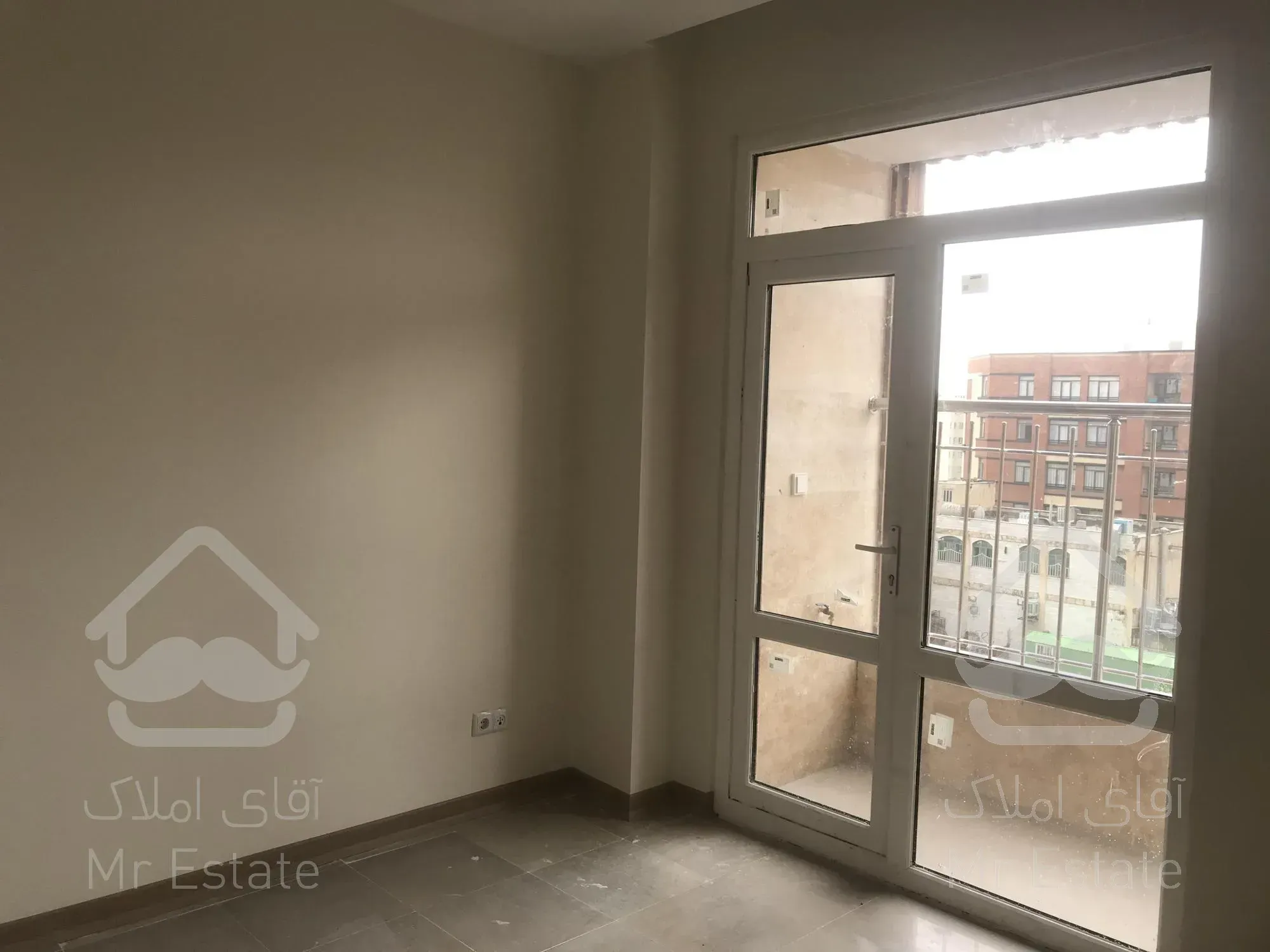 ١٩٠متر رهن و اجاره بر اشرفي اصفهاني