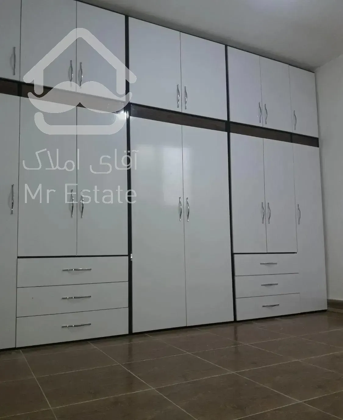 ساختمان با پیلوت ۱۵۳ متری بسیجیان دره گرم