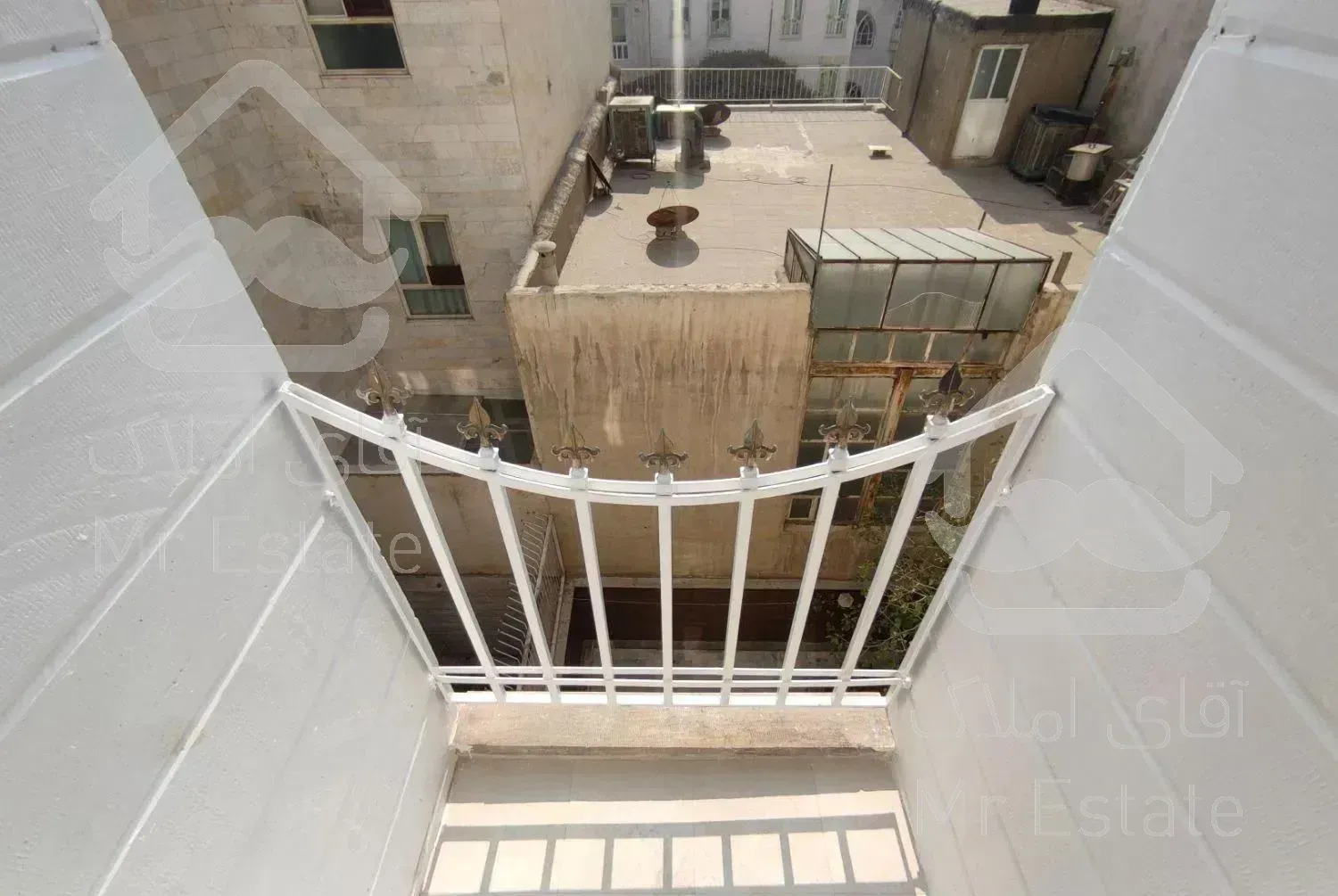 تهرانپارس ۶۰ متر ۲خواب فول بازسازی