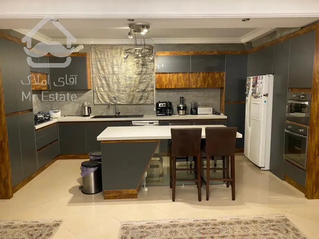 اجاره و رهن آپارتمان زعفرانیه 210  متر شیک