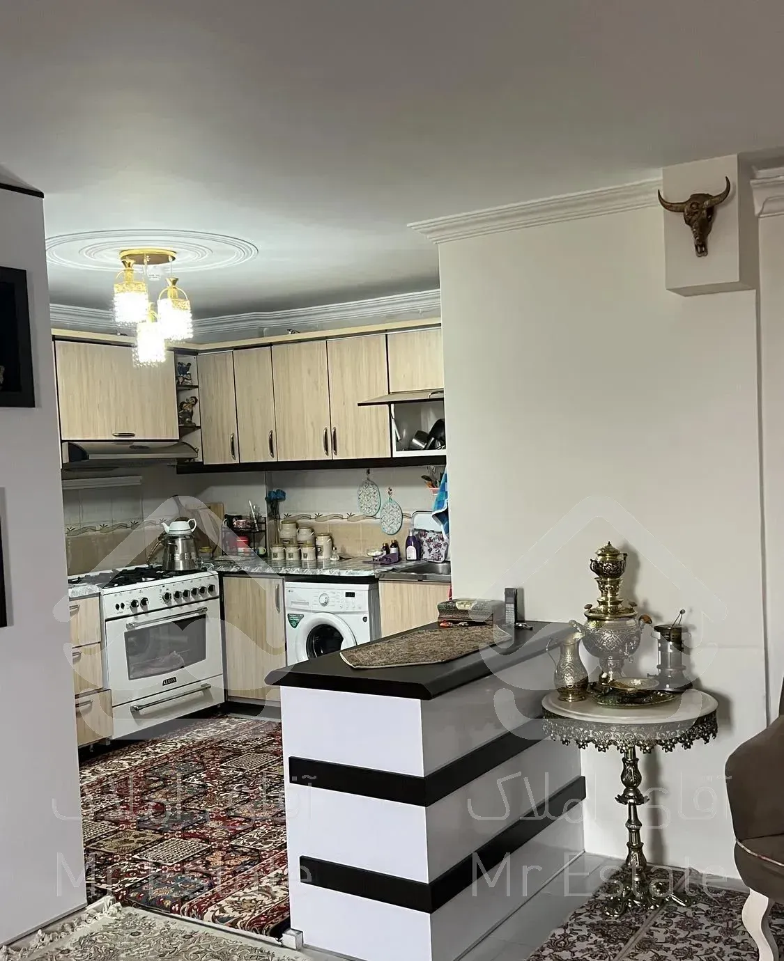 آپارتمان ۱۰۰ متری مفید دو خوابه خیابان لاله