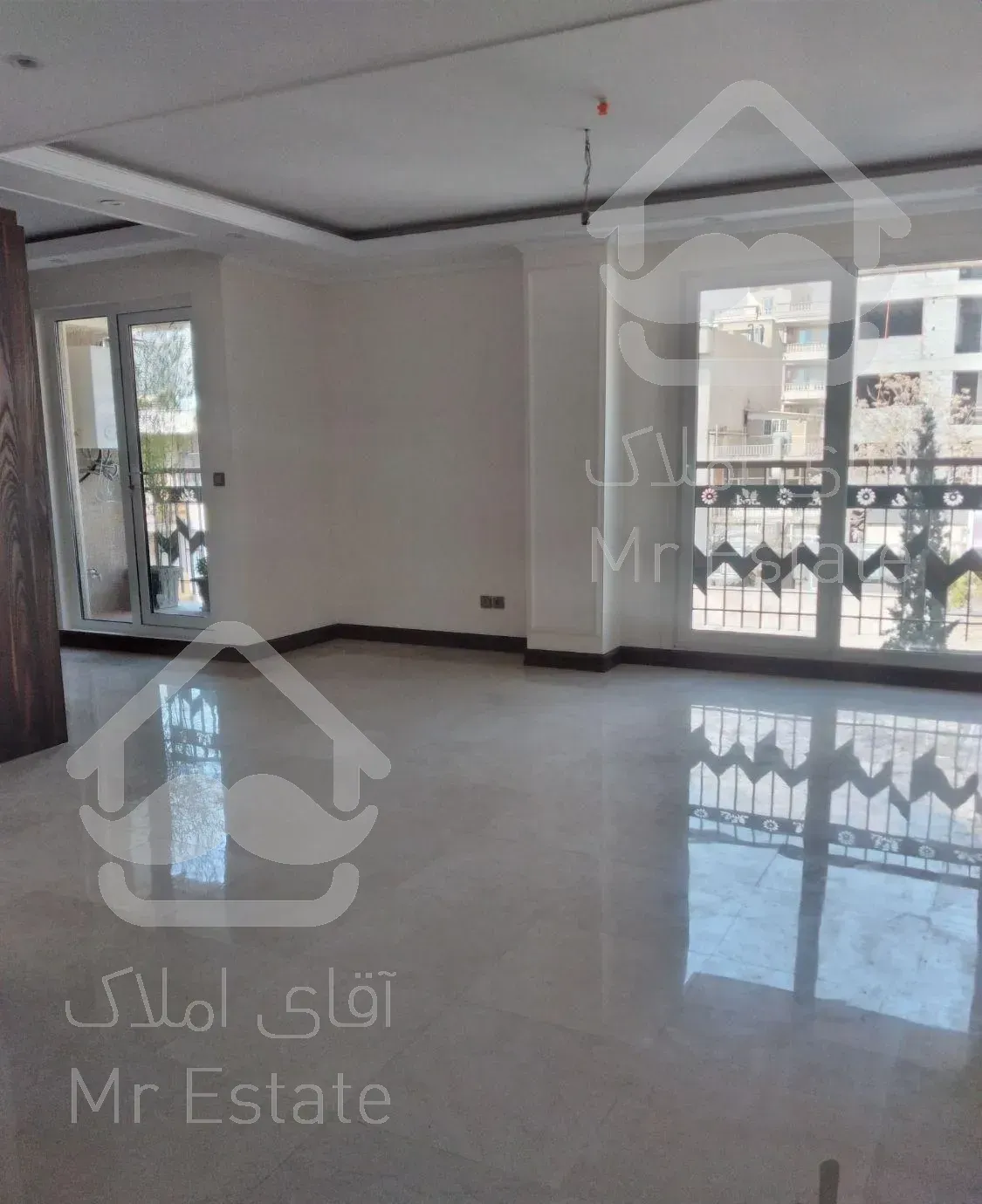 لارستان ۱۳۲ متر ۳ خواب نوساز کلید نخورده فول