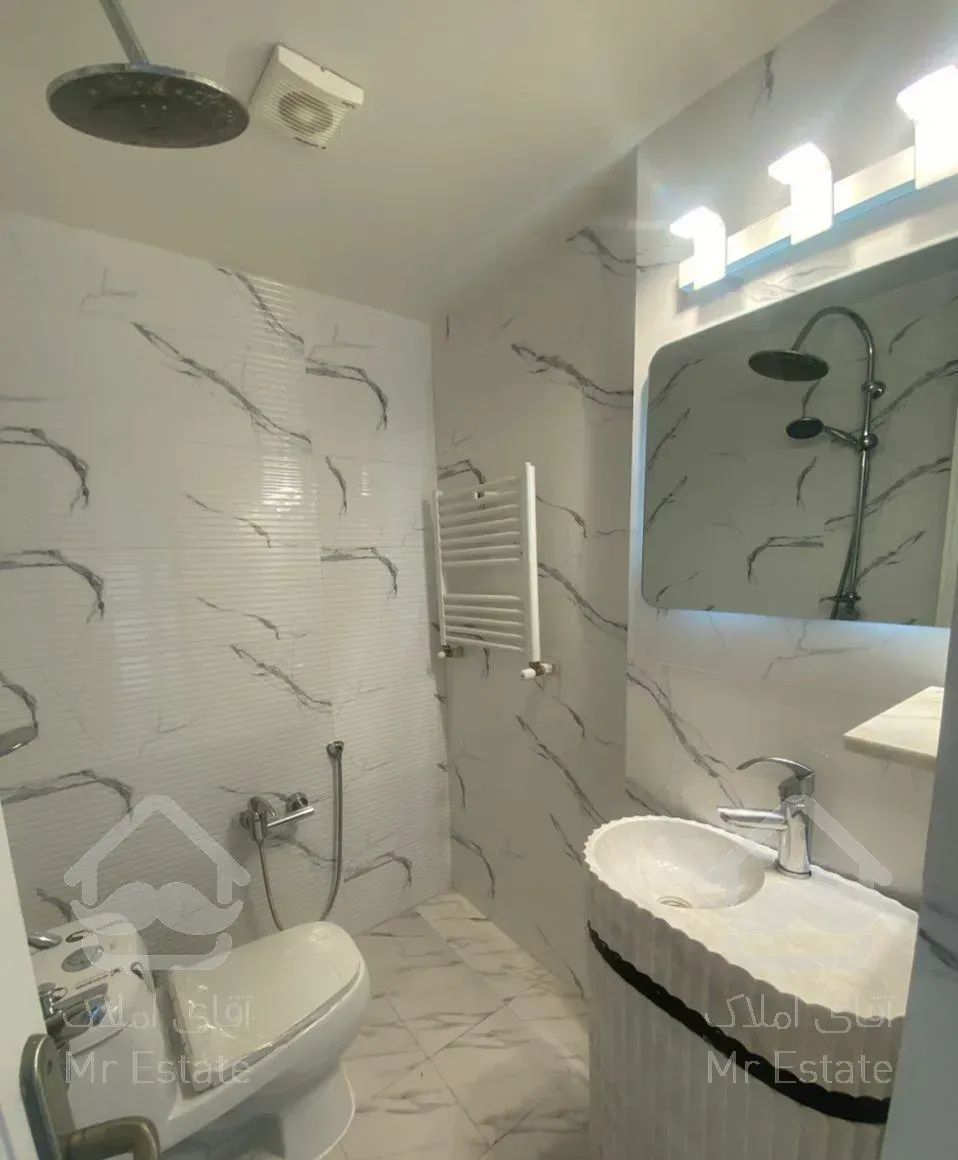 ۸۴متر روبه خیابان *فرعی زوج*