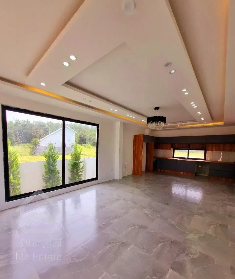 ویلااستخردارمدرن۳۸۵مترپشت پارک جنگلی نور