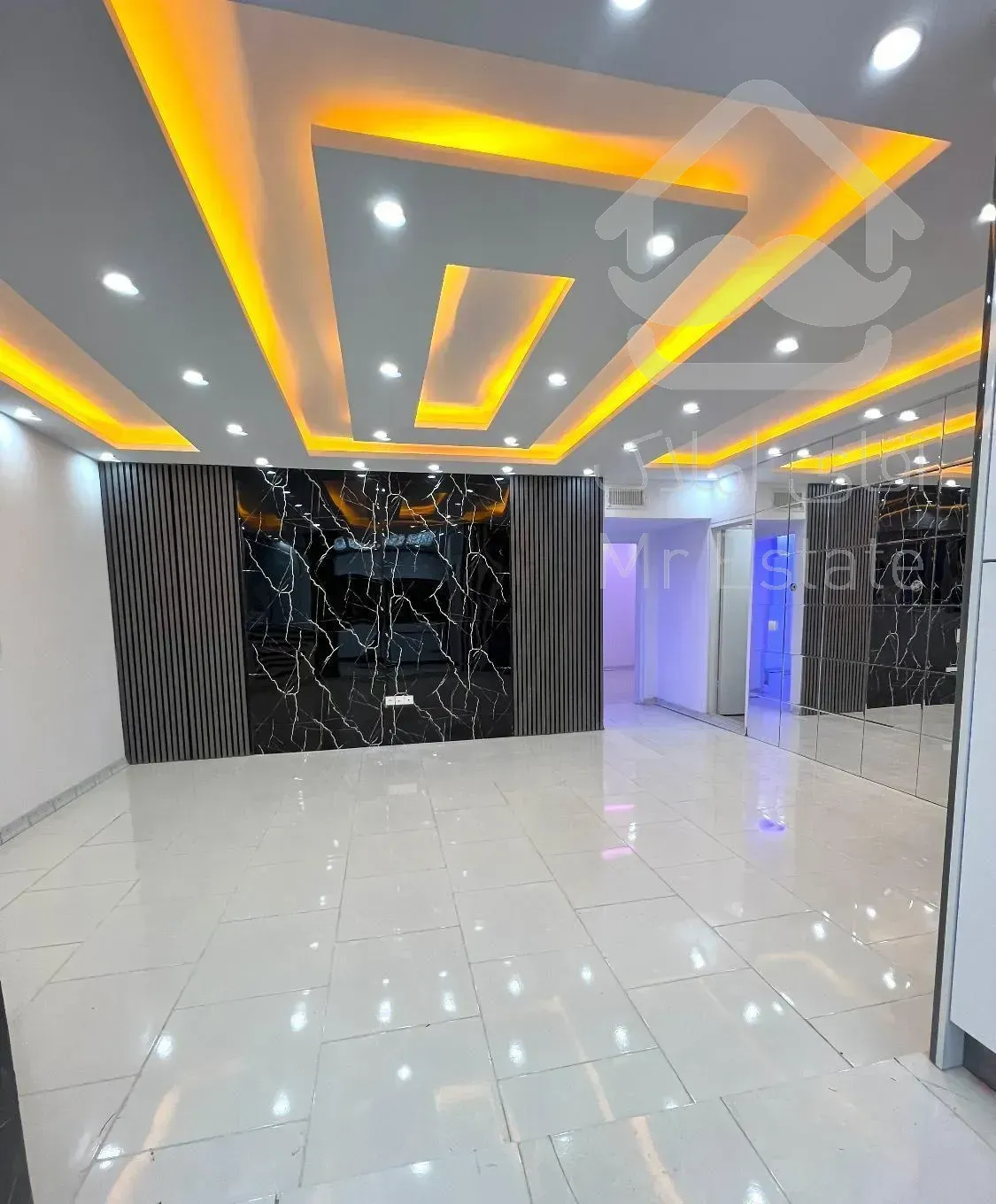 آپارتمان ۱۰۲ متری فول اکازیون بدون مشرف