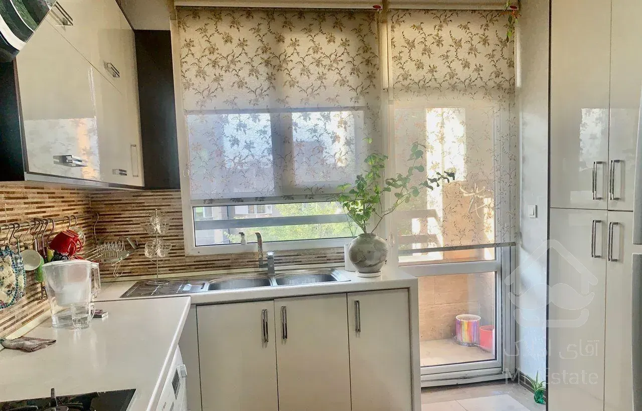 فروش آپارتمان ۸۱ متری ۲ خوابه در کوی بیمه ۴ ساله