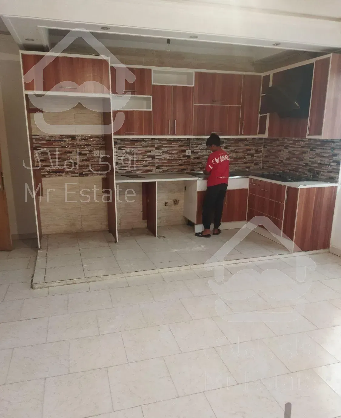 کاشی و سرامیک کاری با کیفیت