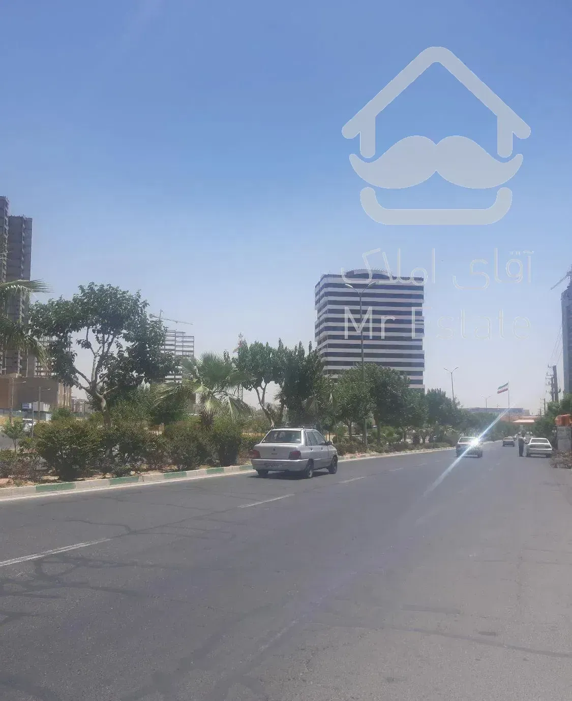 ۱۰۰متر اداری تجاری کنتراست مال دریاچه چیتگر، یاس ۳