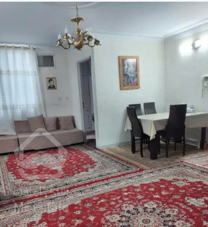 ۵۸متر طبقه اول با پارکینگ . خیابان پهلوانی