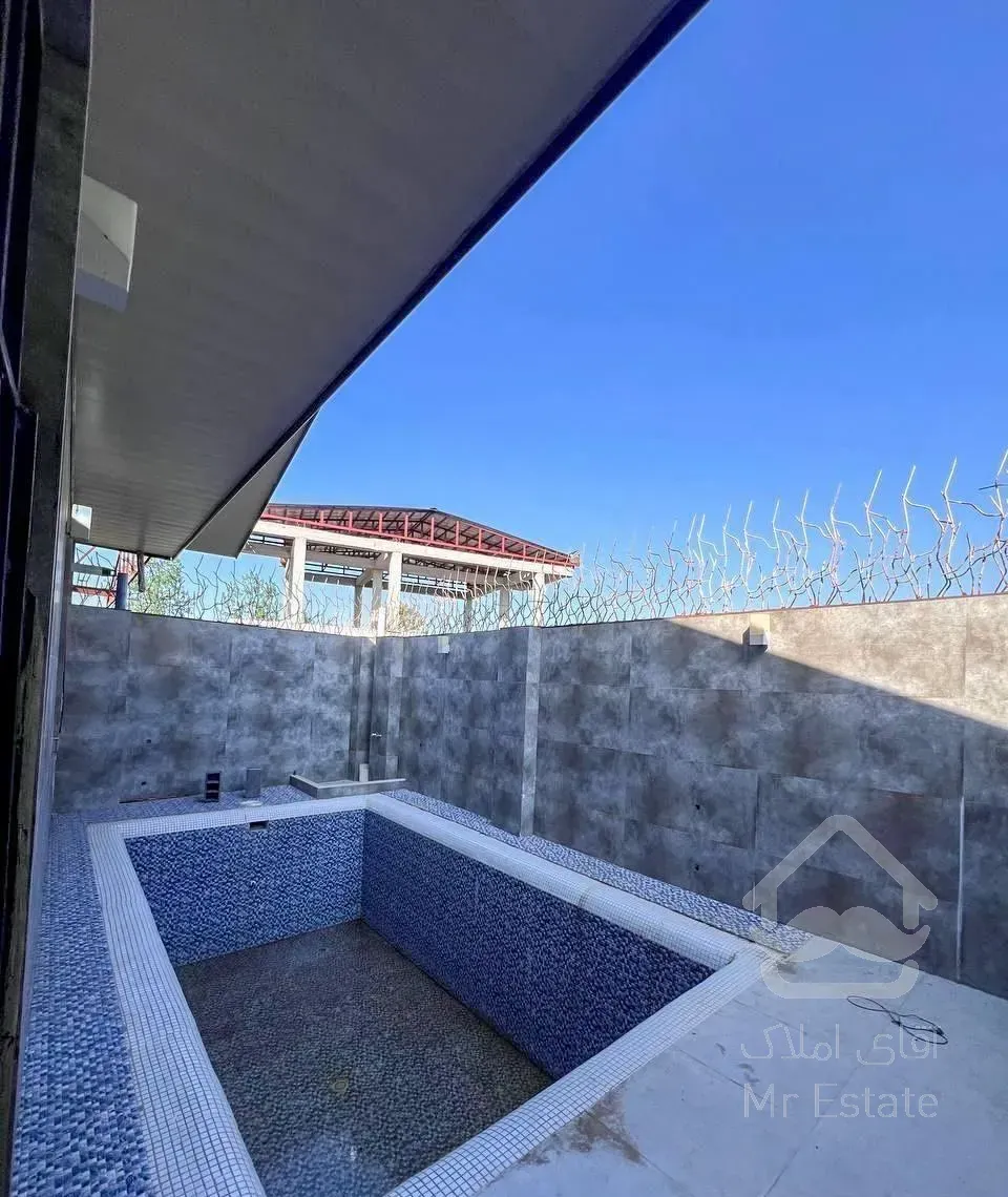 ویلا نوساز ۲۵۰متر زمین + استخر چهارفصل