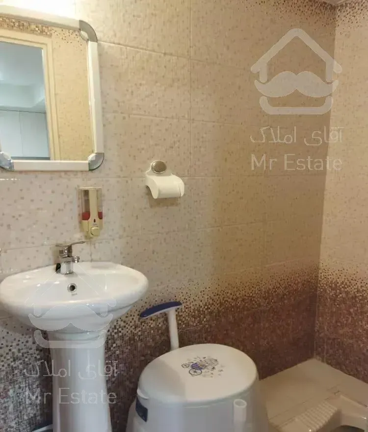 آپارتمان جنوبی دوخواب متریال