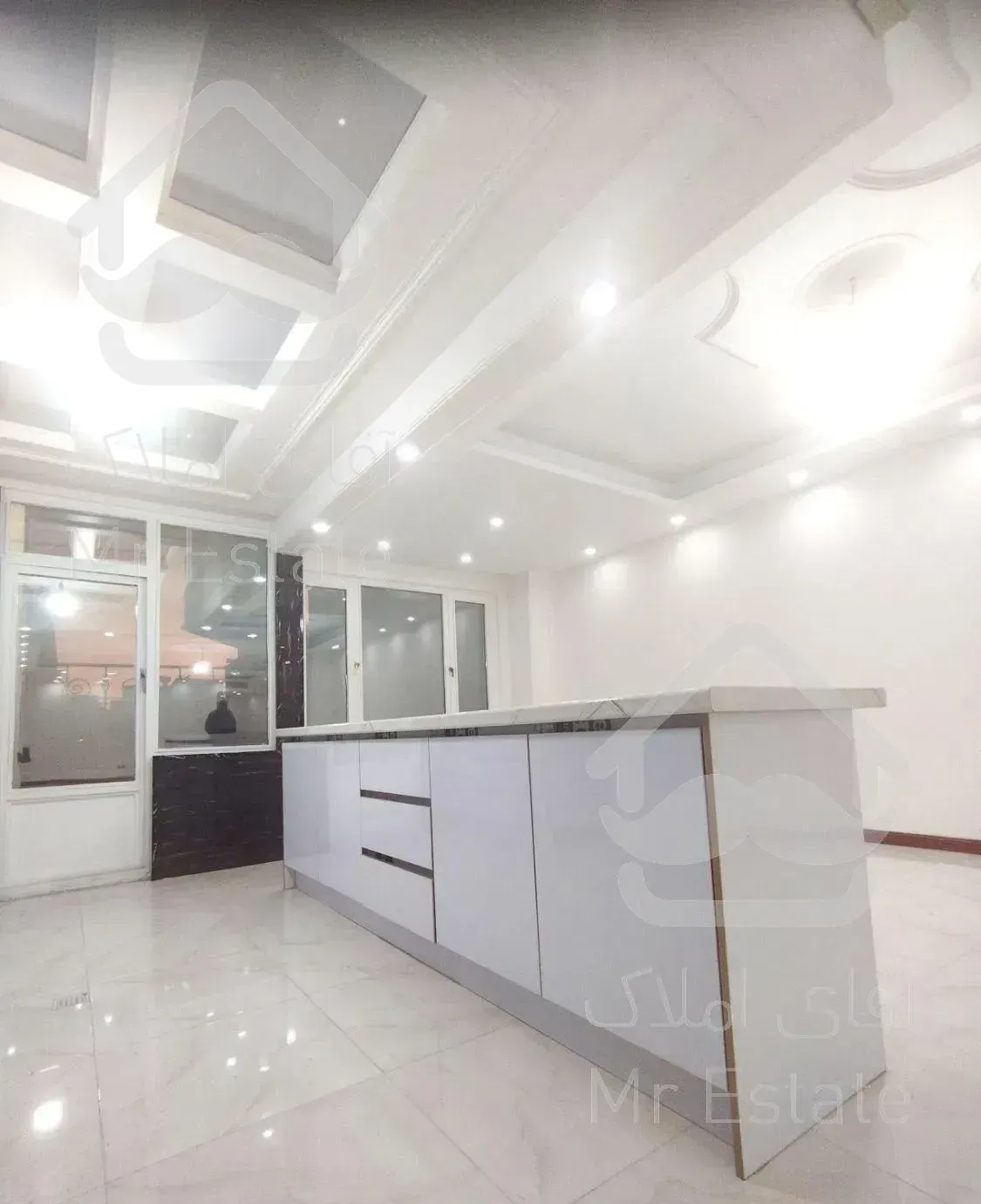 شمال غرب تهرانپارس 118متر،نوسازی شده،فول،ویو ابدی