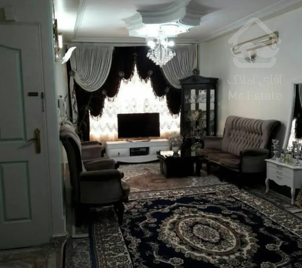 ۵۰ متر/ تک واحد/خوش نقشه/نورگیر/ با پارکینگ