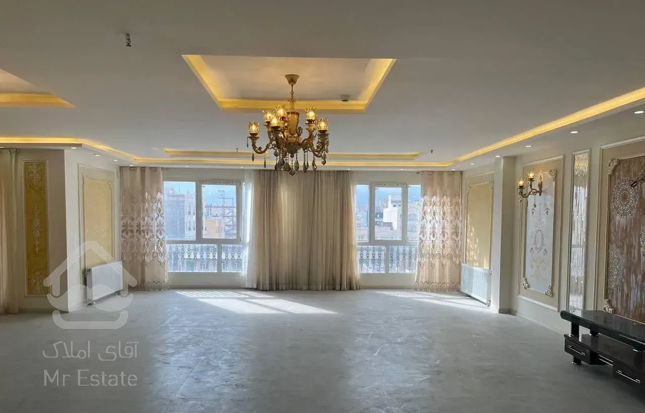 آپارتمان 220 متری جنوبی نورگیر کلید نخورده