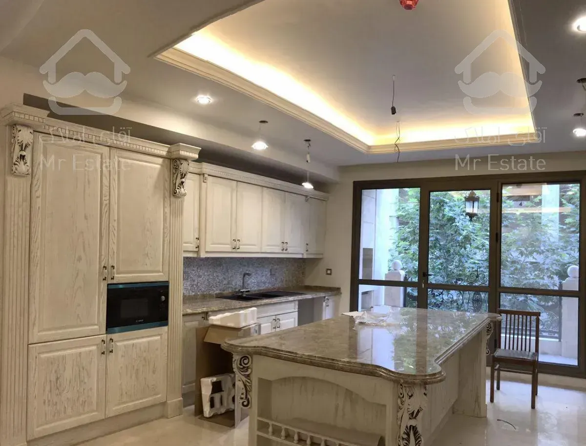 شمال میرداماد 215متر/نوساز/تکواحدی/استخردار