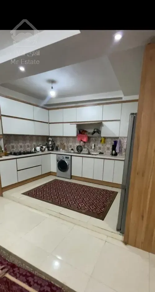 فروش تک واحدی سنددار با پارکینگ ،صالحیه