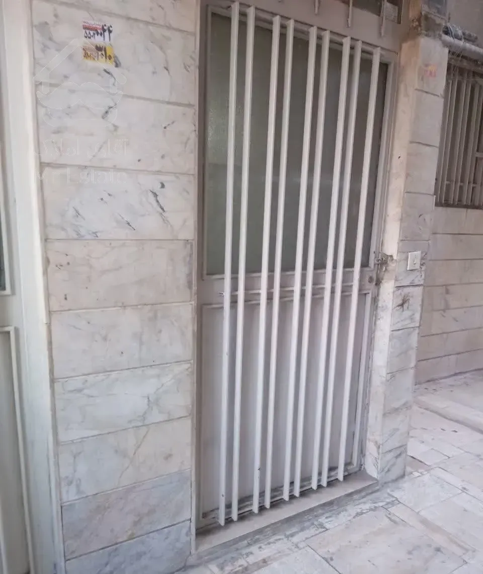 ۵۲متری تکخواب طبقه اول سندتکبرگ