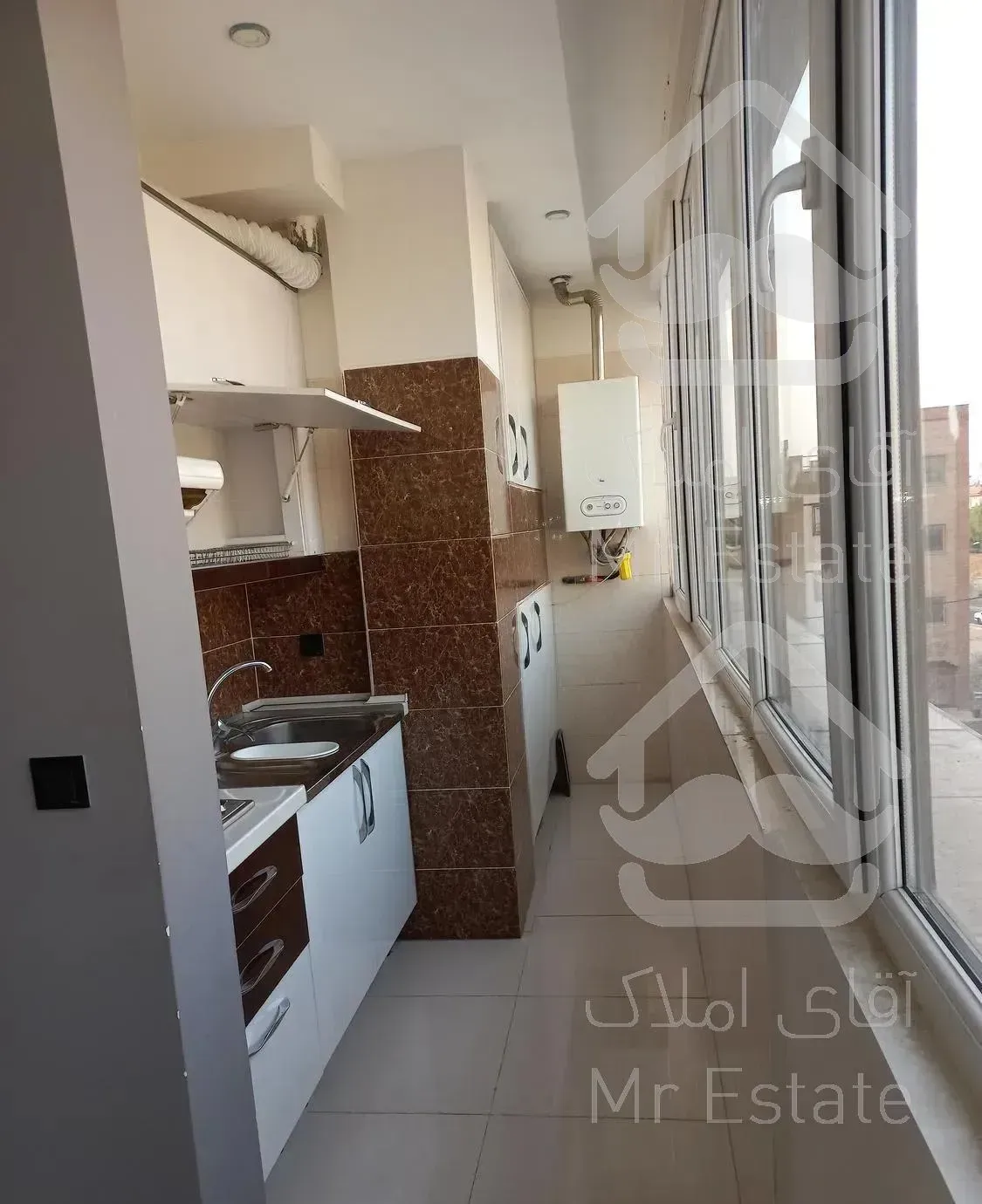 ۹۴ متر سند اداری ساختمان کم واحد دسترسی