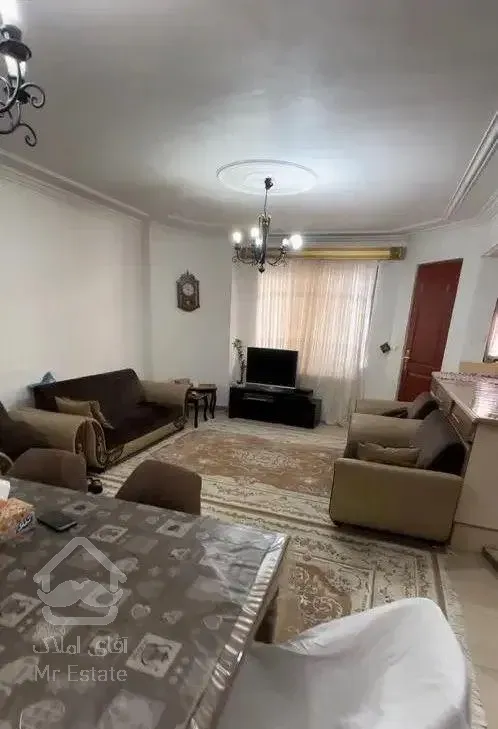 فروش آپارتمان ۸۴ متری واقع در جمهوری