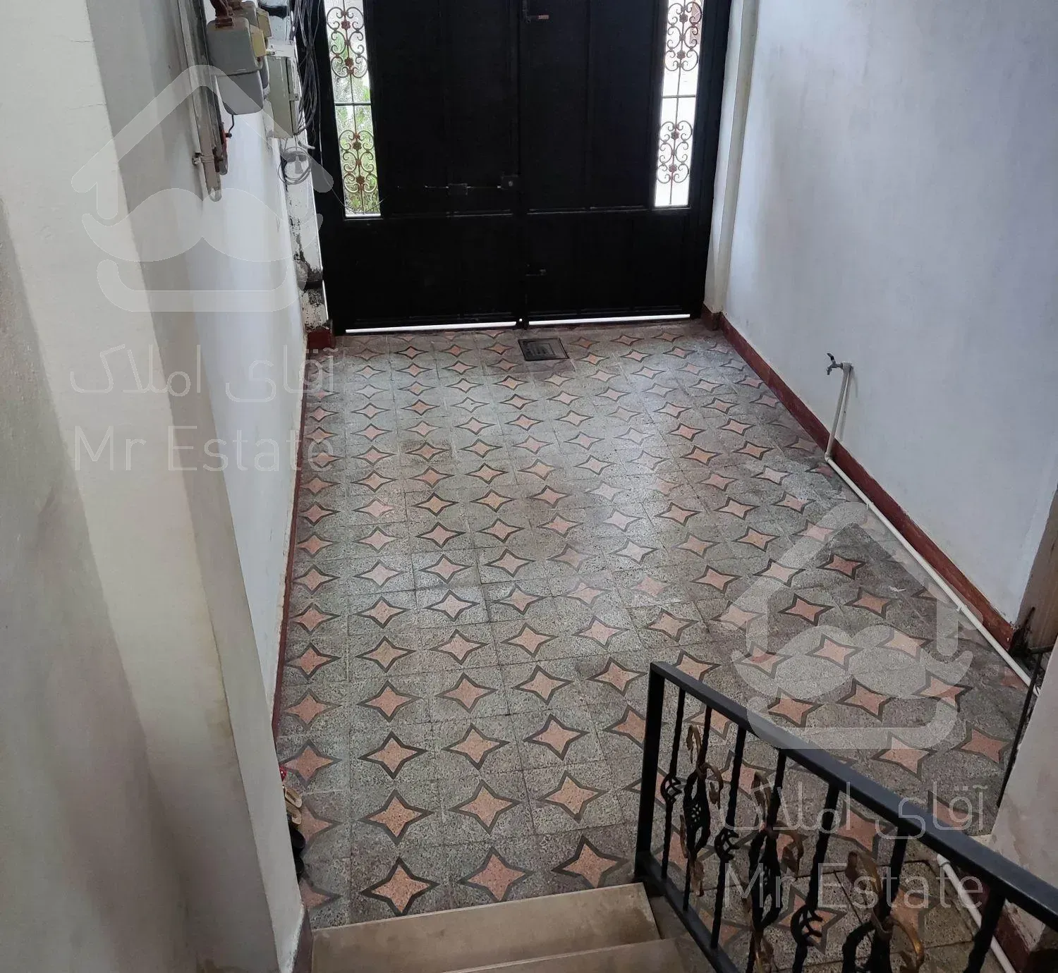 آپارتمان طبقه ی اول ۹۰ متری دوخوابه میدان هزارسنگر