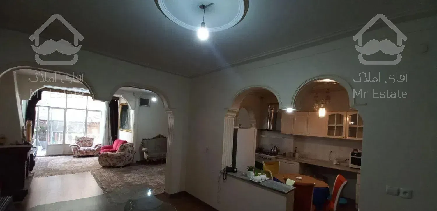 ۱۷۰متر با حیاط اختصاصی