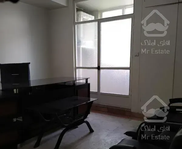 اتاق اداری مبله با تراس و نور