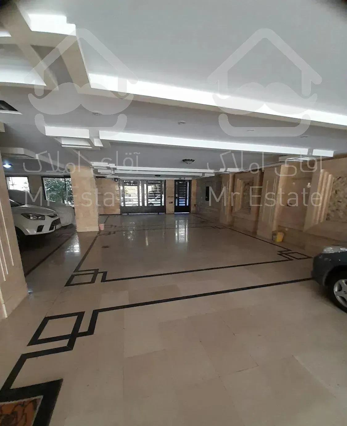 ونک۸۲متر، نوسازکلیدنخورده،