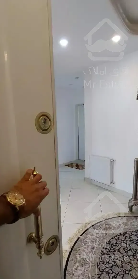 آپارتمان ۲۲۰ متری تک واحدی بلوار ولیعصر