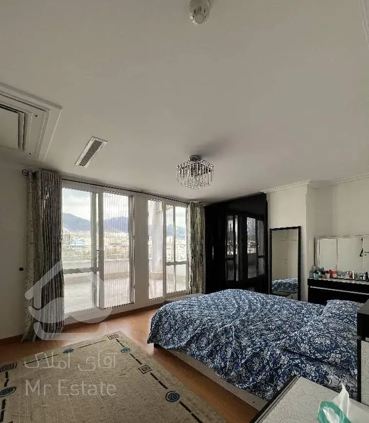 واحد ۱۲۸ متری به اضافه ۵۴ متر تراس قابل چیدمان