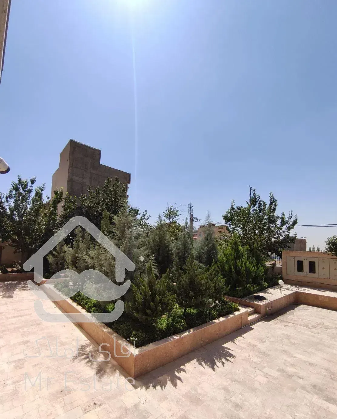 ۷۷متر / فول امکانات / سالن پرده خور / شهران