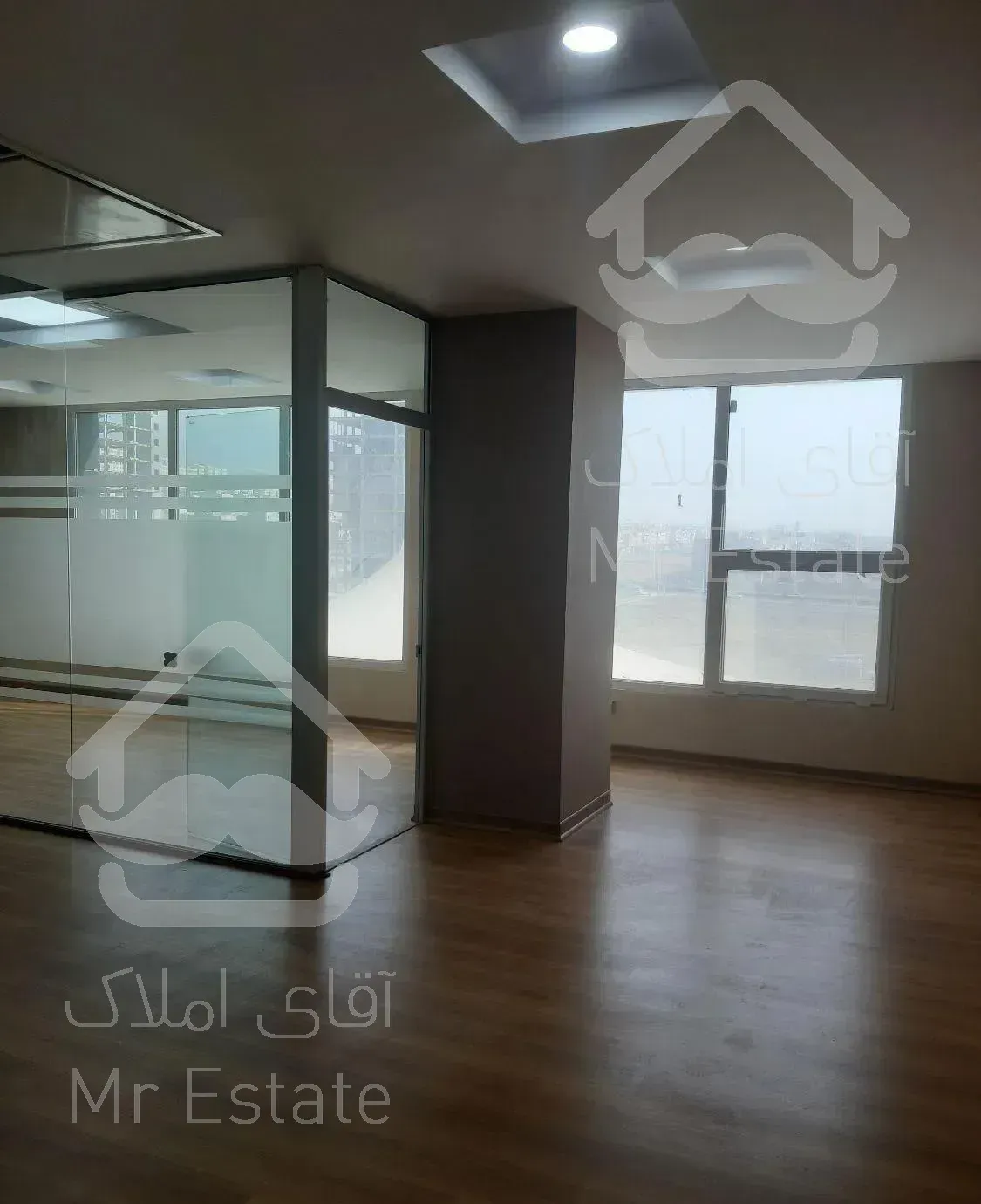 ۱۰۰متراداری،‌آبشار،کنتراست مال یاس۳، دریاچه چیتگر