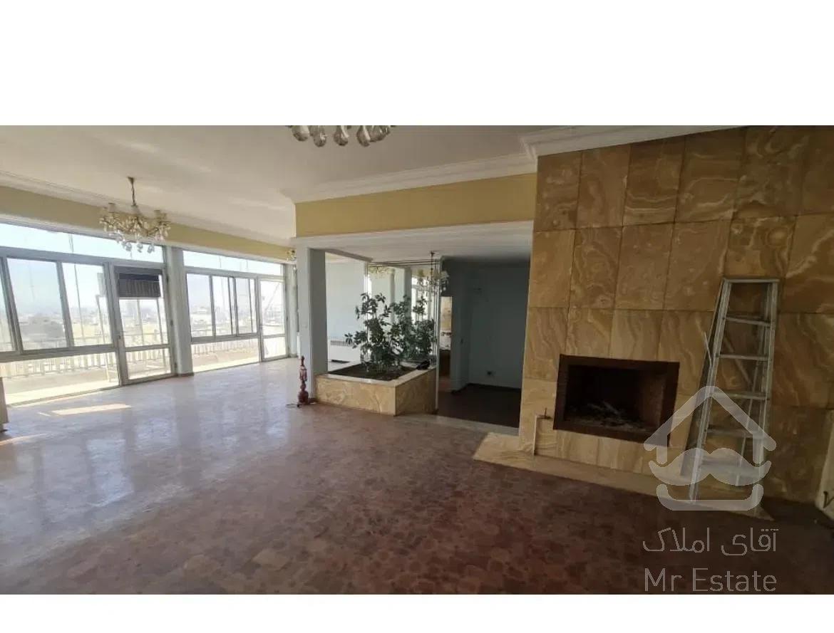 108متر 3خواب دارای مستر فول(سالن پرده خور)