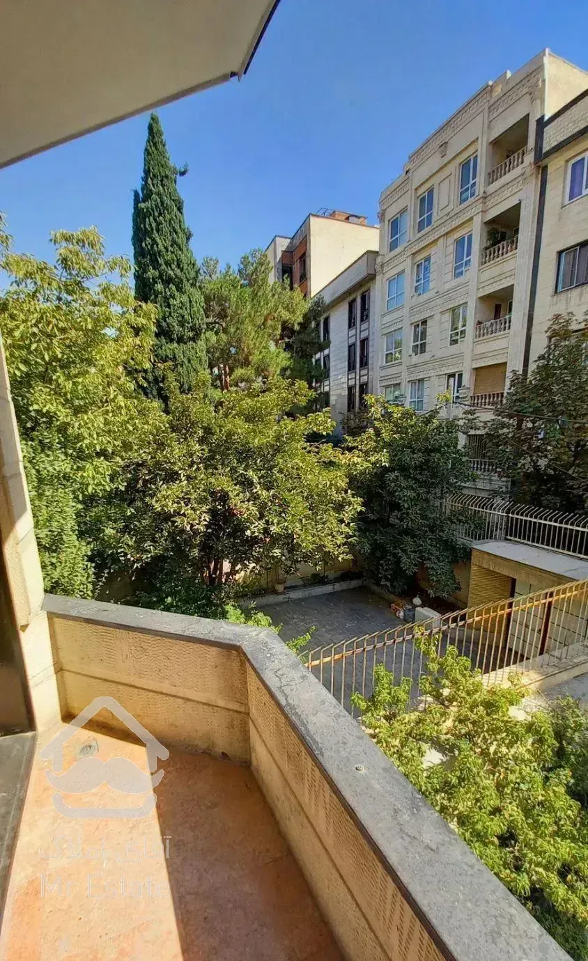 دیباجی جنوبی/۹۰ متر /۲ خواب روبه افتاب/مجرد موجه