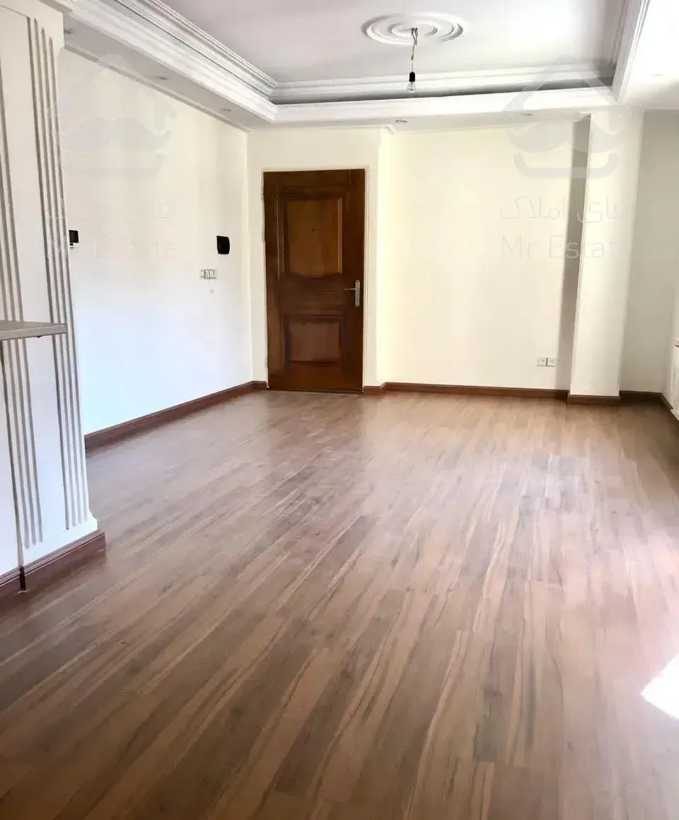 65 متر 2 خواب / رو به آفتاب / کوی بیمه