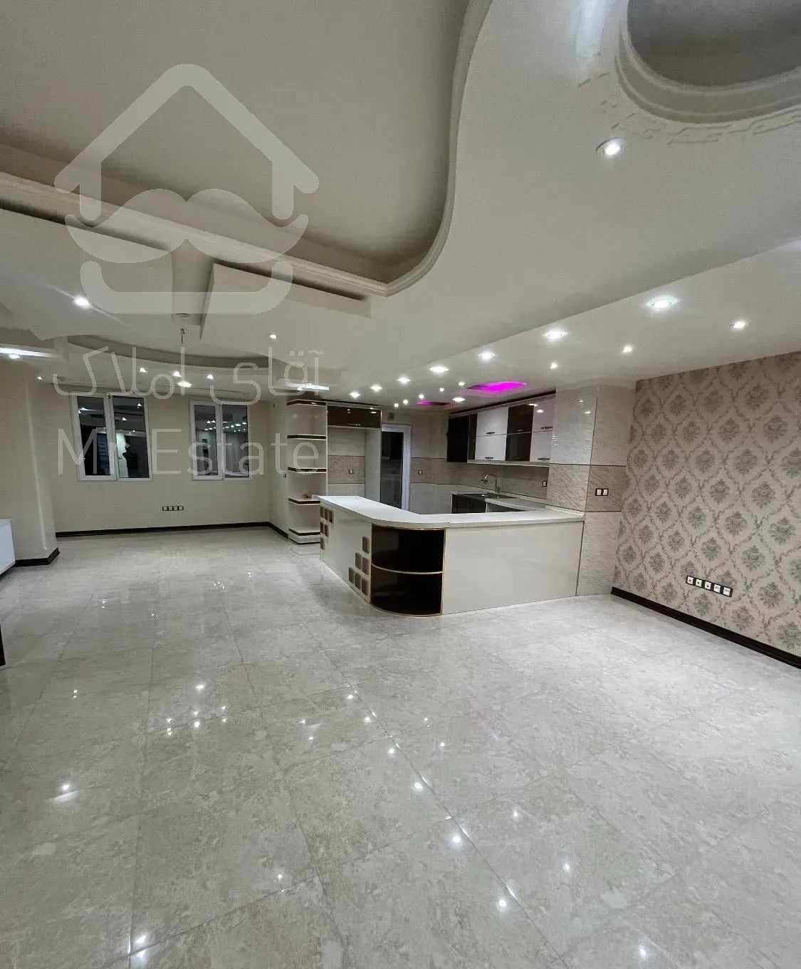 آپارتمان۱۲۵متر/محدوده خیابان شهدا/ کلیدنخورده/ فول