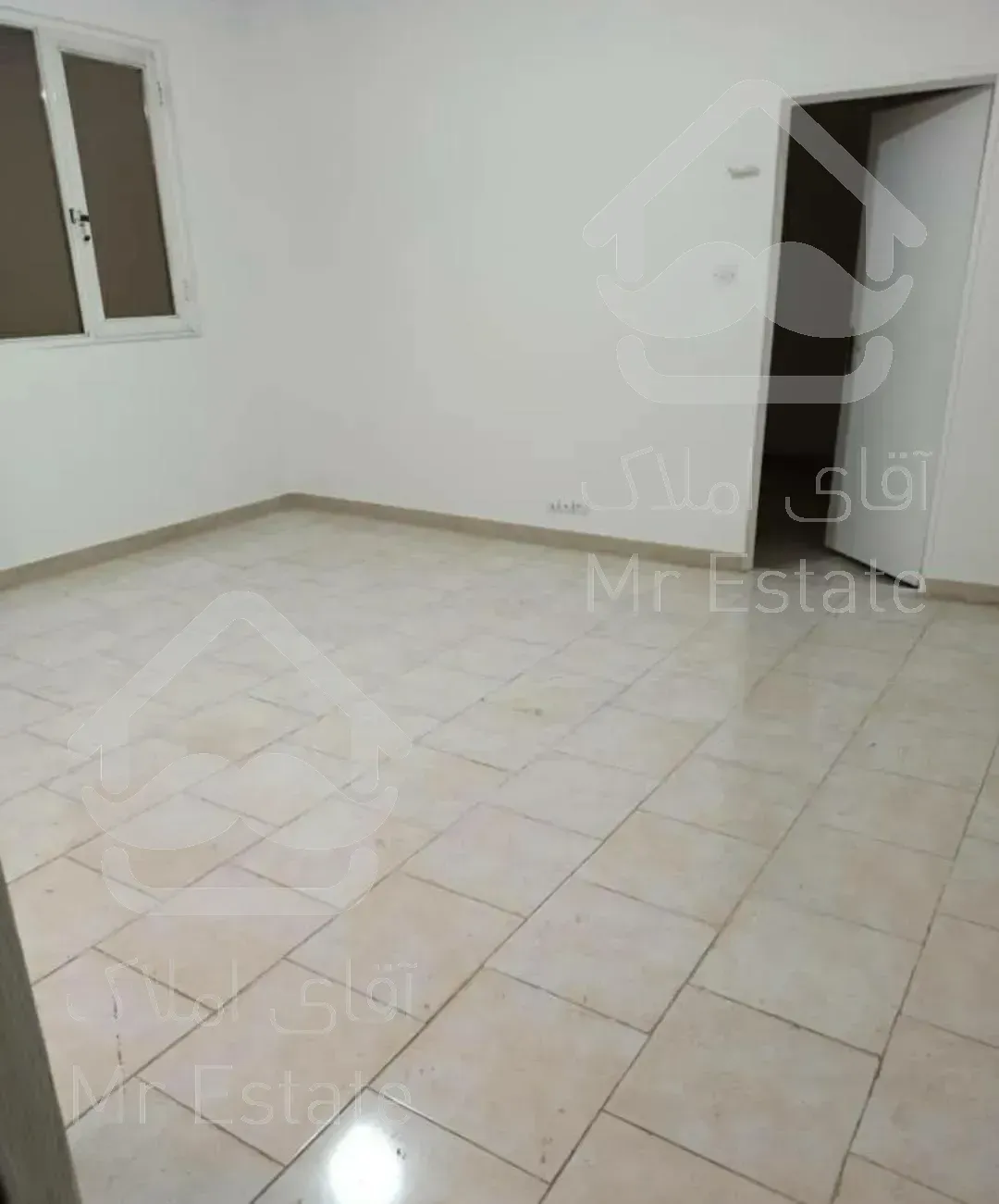 ۵۵متر با پارکینگ و انباری