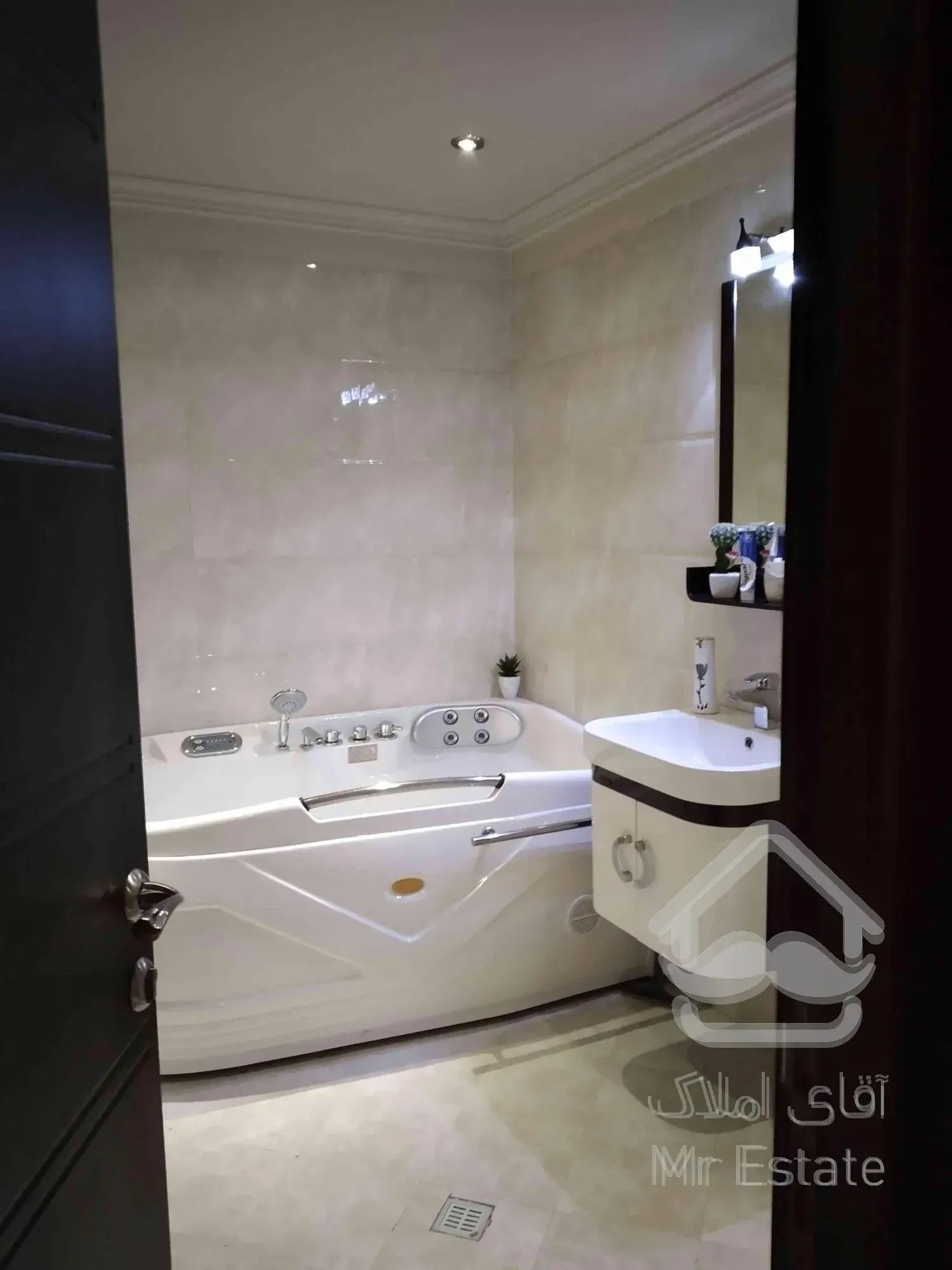 فروش ۱۸۰متر اپارتمان تکواحدی سازمان برنامه شمالی