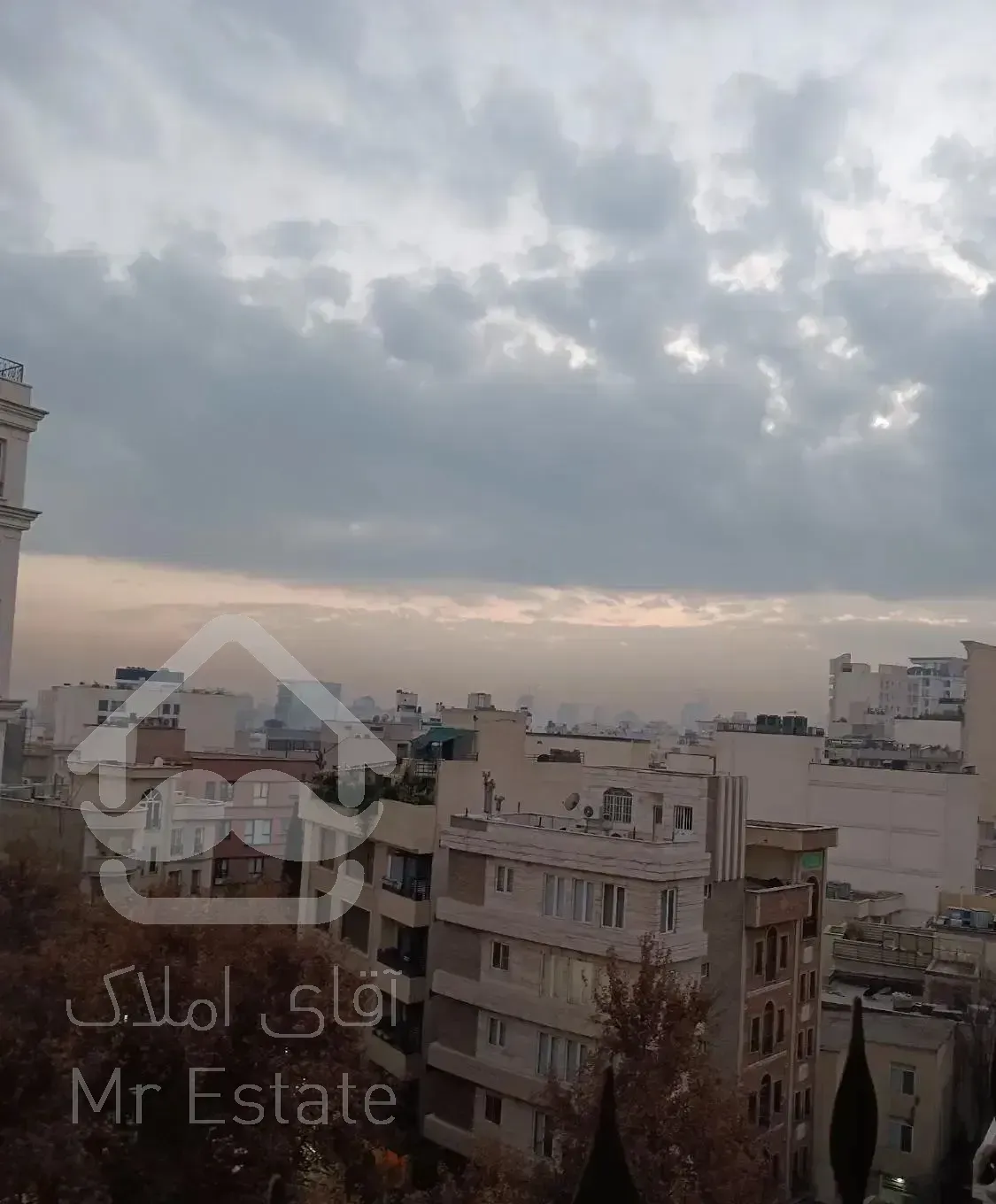 250متر چهار خواب مستر کلید نخورده در قلب فرمانیه