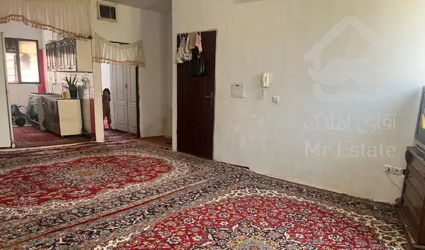 رهن کامل اپارتمان ۷۰ متری تک واحدی طبقه اول