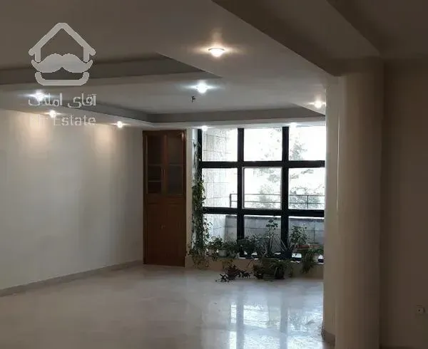 آپارتمان ۱۳۰ متری بالای بلوار رهن کامل  قابل تبدیل